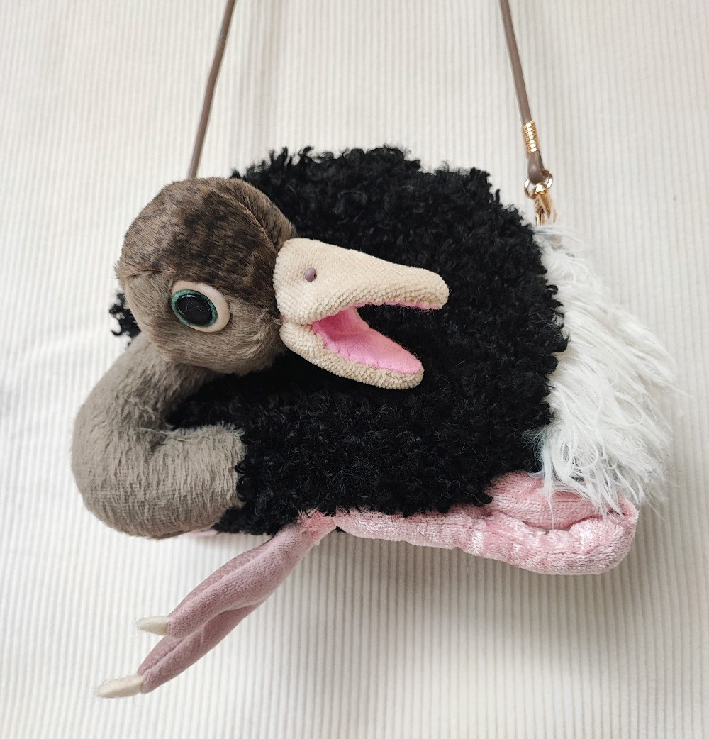 お座りダチョウポシェット