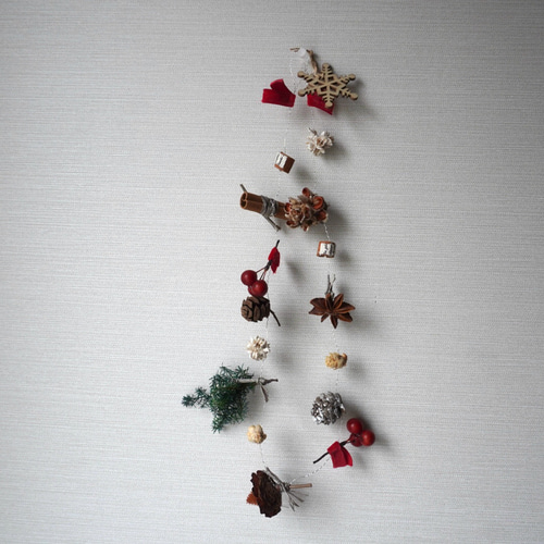 毎年飾れる 木の実とスパイスのナチュラルガーランド ドライフラワー