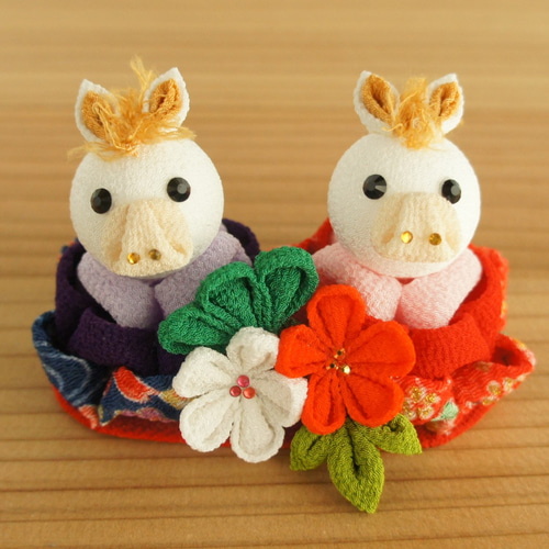 つまみ細工 干支人形 ウマ7 午 馬 お正月飾り ウマ つまみ細工 ちりめん 松竹梅 お正月 干支 午 白馬 ウェディング