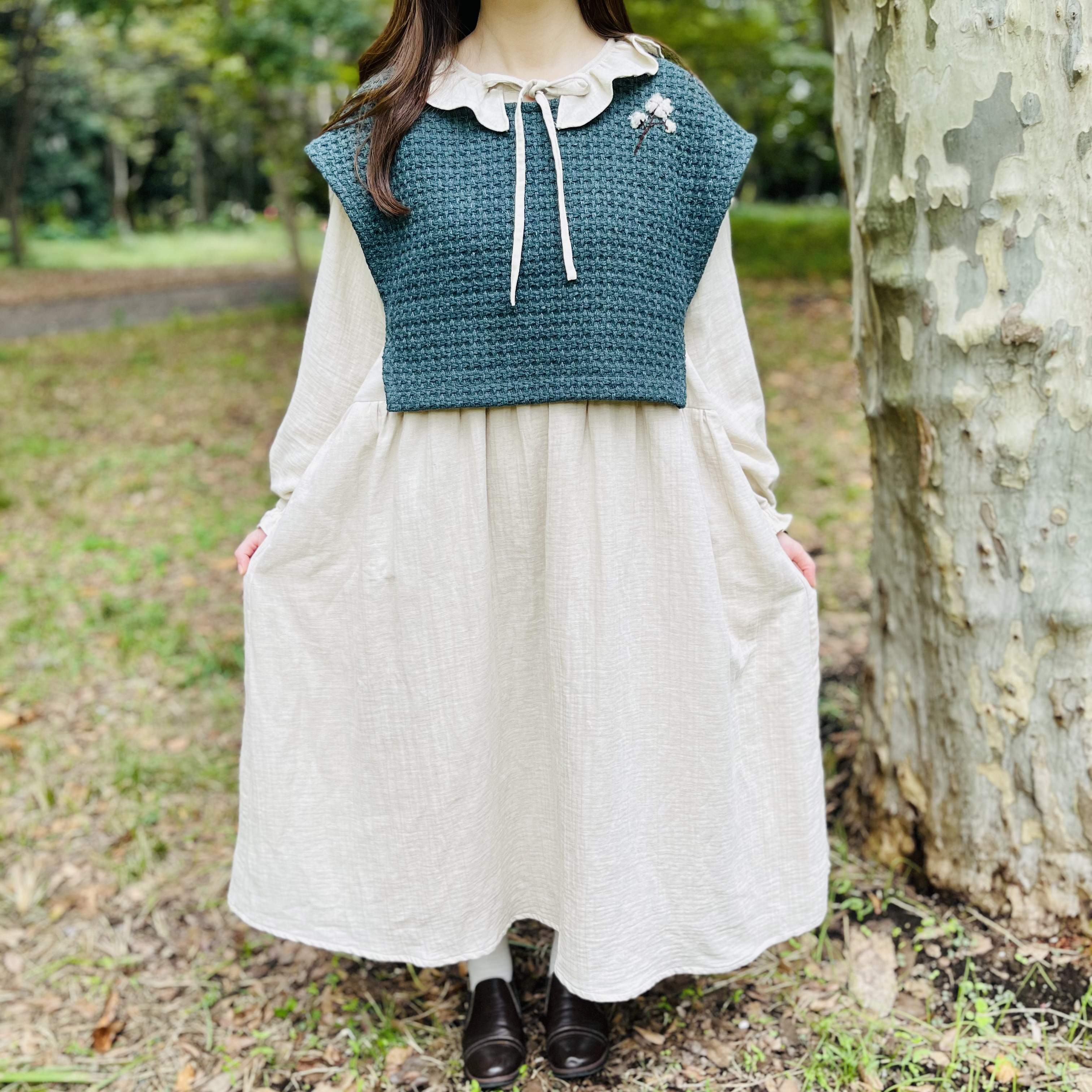 刺繍　森の小道ワンピース