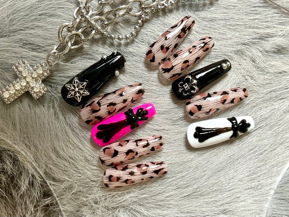 レオパード×漆黒クロム ヒョウ柄 ギャルネイル y2k ロングネイル 派手