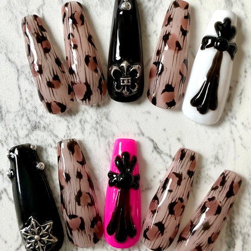 レオパード×漆黒クロム ヒョウ柄 ギャルネイル y2k ロングネイル 派手