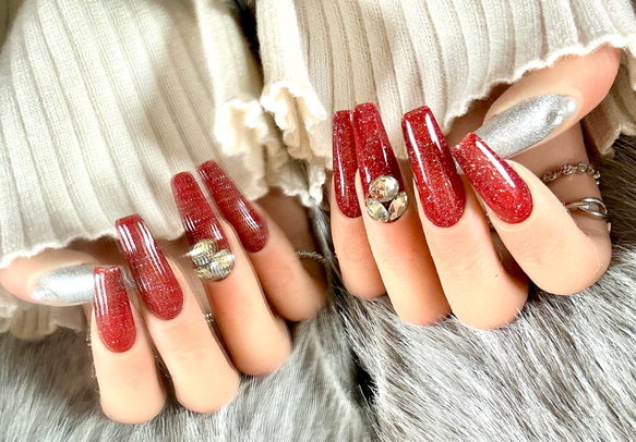 真紅フラッシュ×ビジュー×リボン ギャルネイル ロングネイル 派手