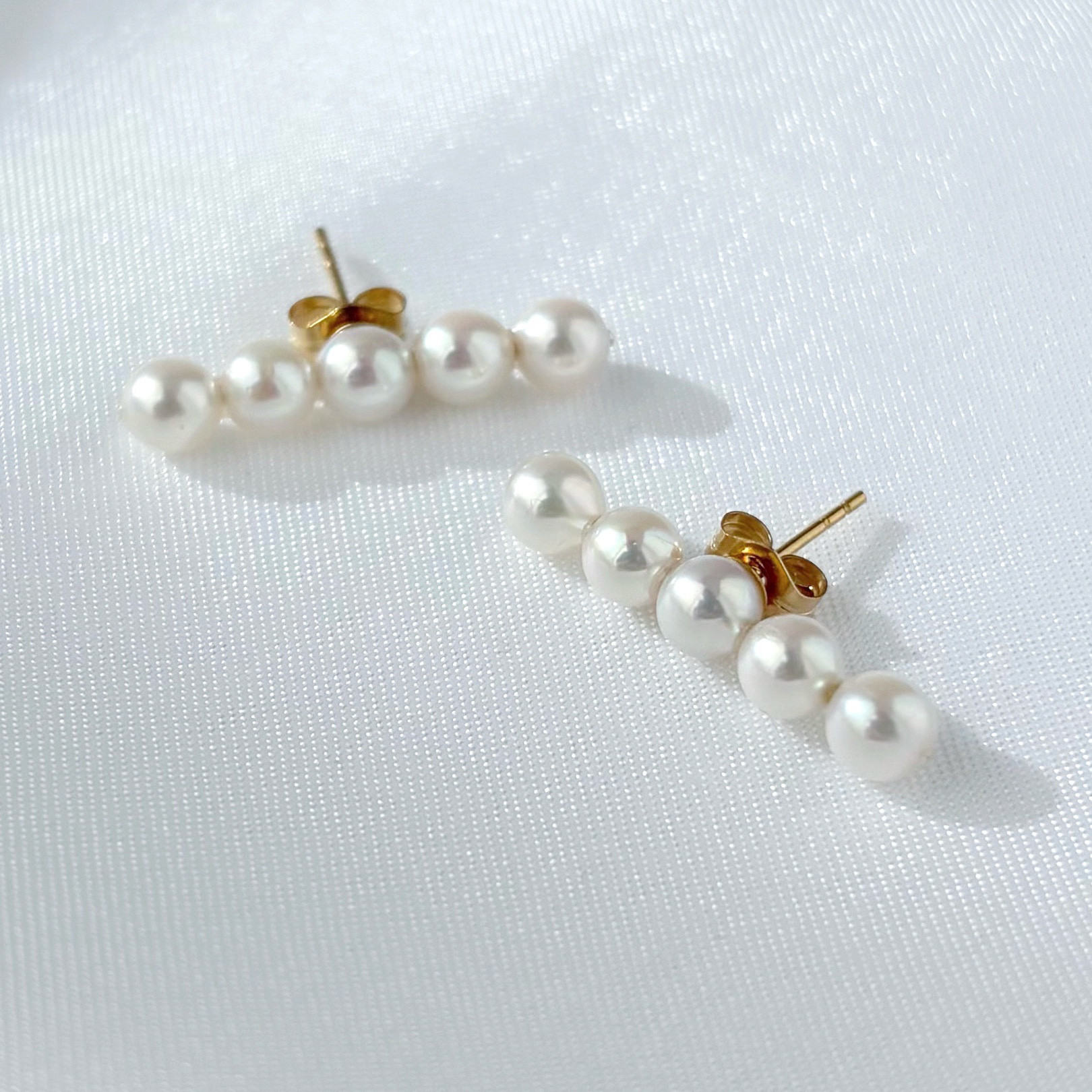 あこや真珠ピアス  ベビーパール５連ピアス　照りを重ねる上質感　14kgf 金属アレルギー対応 10,780円