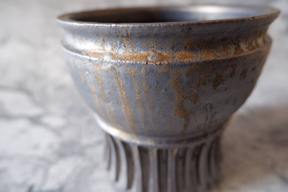 4号燻し金彩鎬鉢359　塊根植物　多肉植物　アガベ　盆栽　植木鉢　作家鉢　鉢皿　沖縄 2枚目の画像