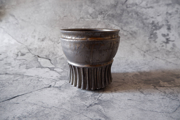 4号燻し金彩鎬鉢359　塊根植物　多肉植物　アガベ　盆栽　植木鉢　作家鉢　鉢皿　沖縄 3枚目の画像