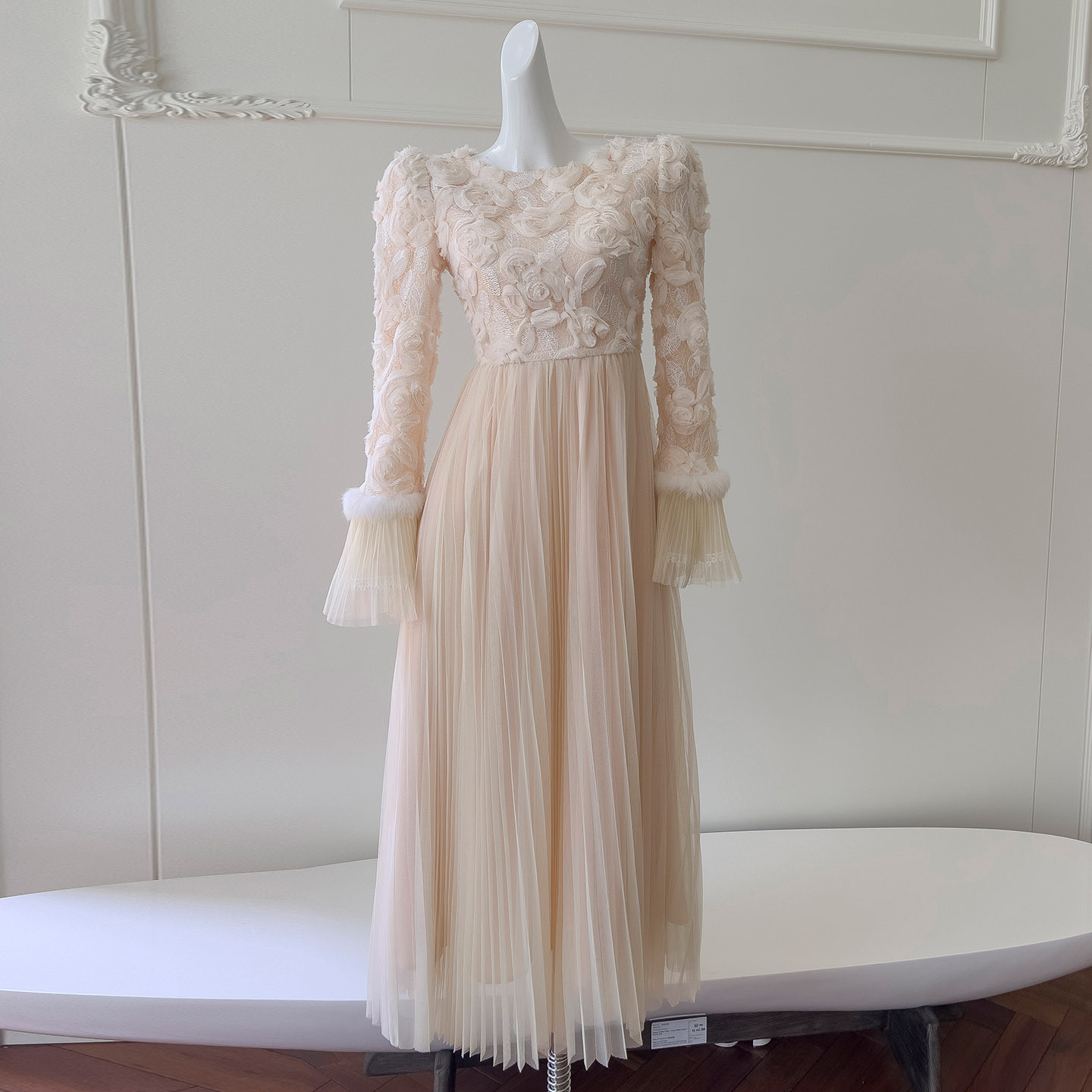 ベージュ 長袖 杏色 綺麗 高級感 ウェディングドレス パーティー ロング 痩せる 韓国風 お呼ばれ 二次会 69099