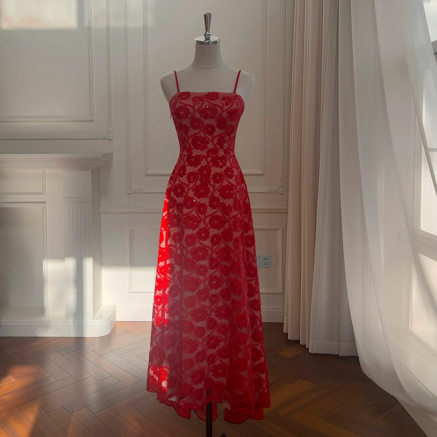 赤 キャミソール 花柄 刺繡 スパンコール 綺麗 ウェディングドレス パーティー ロング 韓国風 二次会 69523