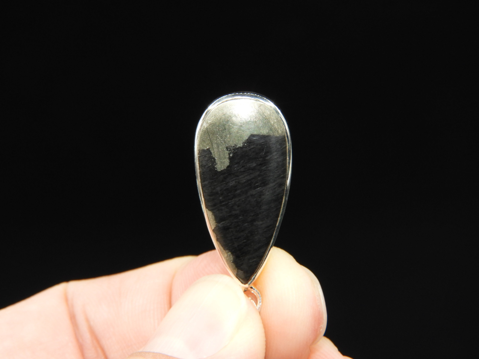 希少石シリーズ！ヒーラーズゴールドのシルバー９２５ペンダントトップ！ 天然石　１