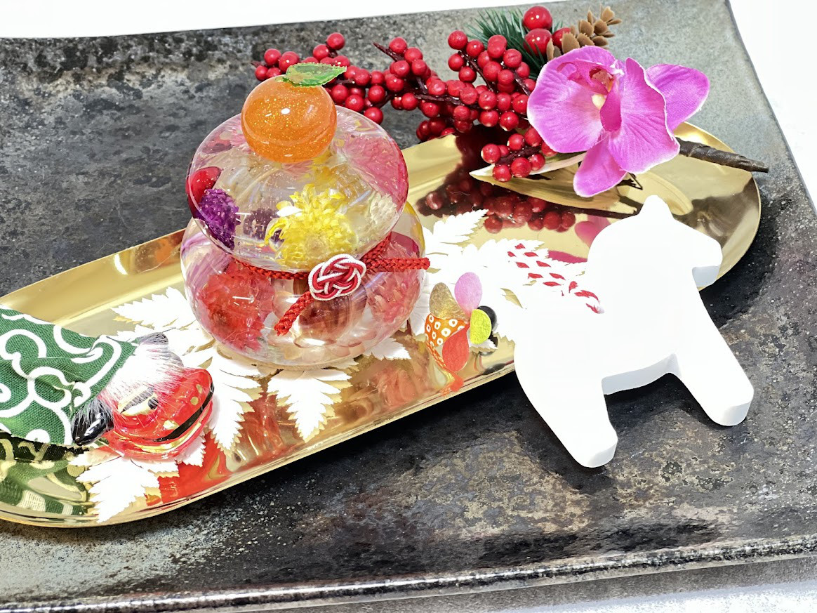 新年を明るく迎える！かわいくキラキラ透明　鏡餅　馬のアロマストーンセット　大