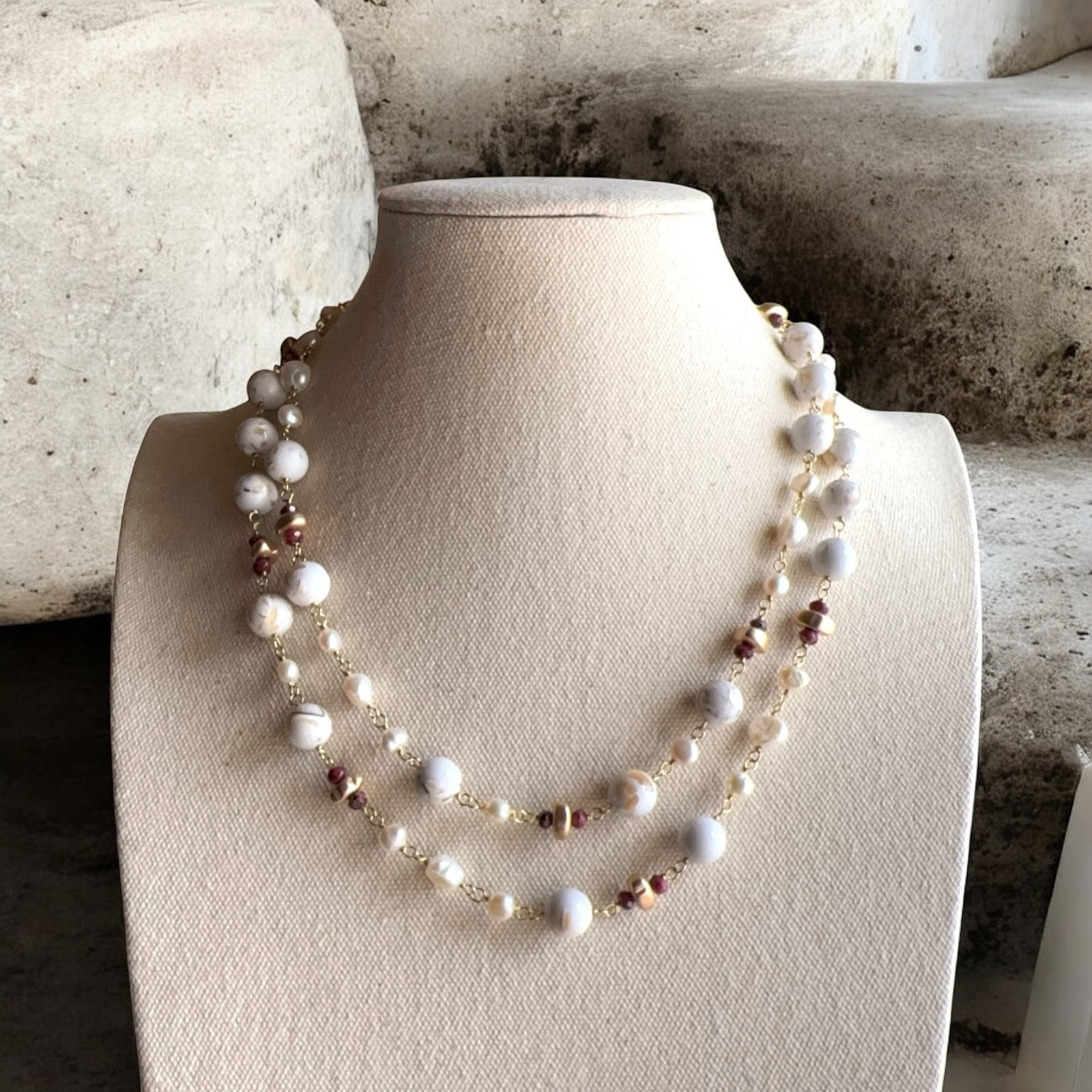 HNTK ホワイト淡水パール＆シェルハウライトターコイズ ロングネックレス　N0795