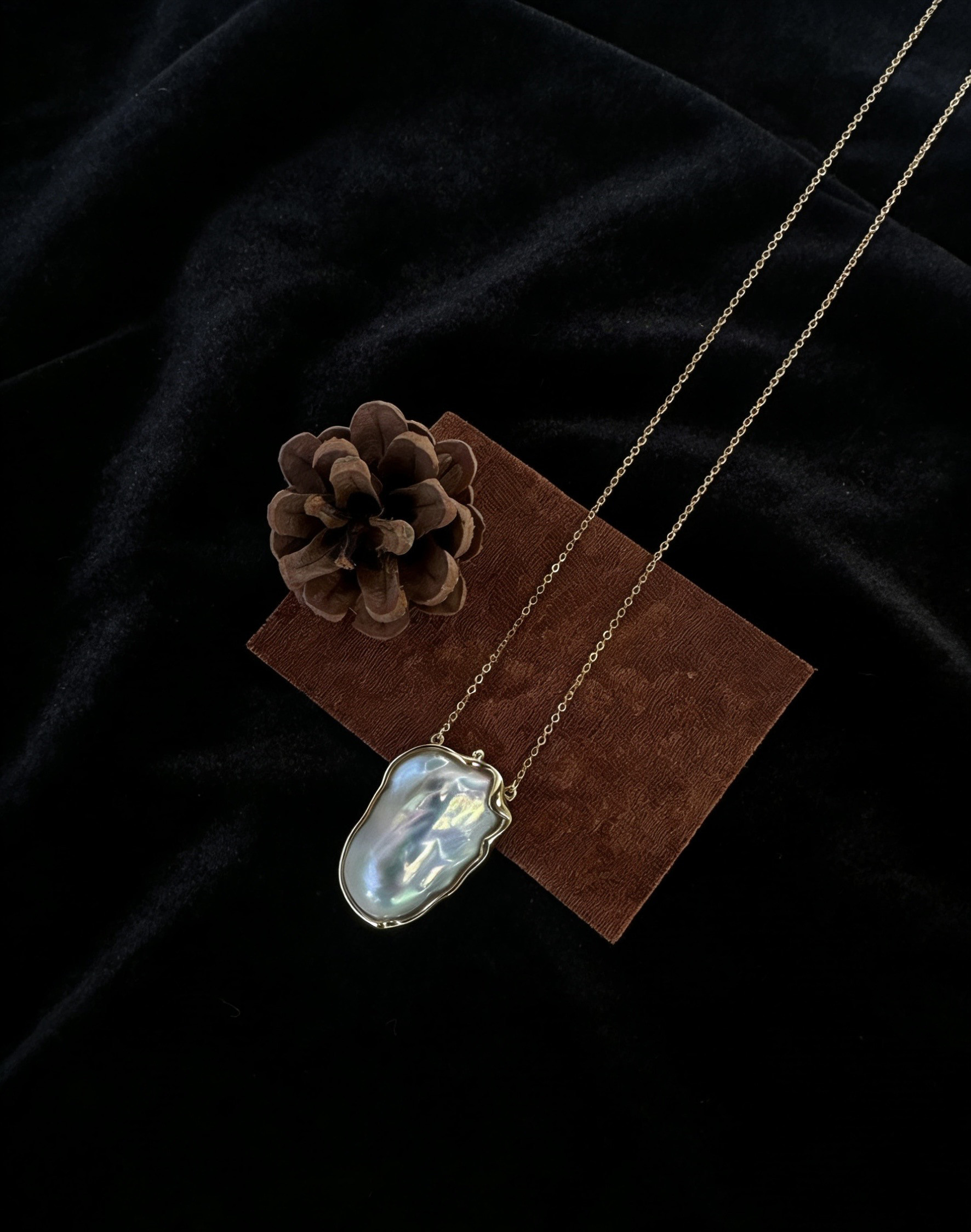 ロングパールネックレス