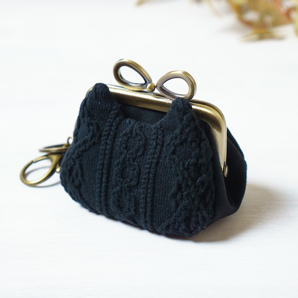 黒猫・アズネコ・ミニがま口ポーチ 1枚目の画像