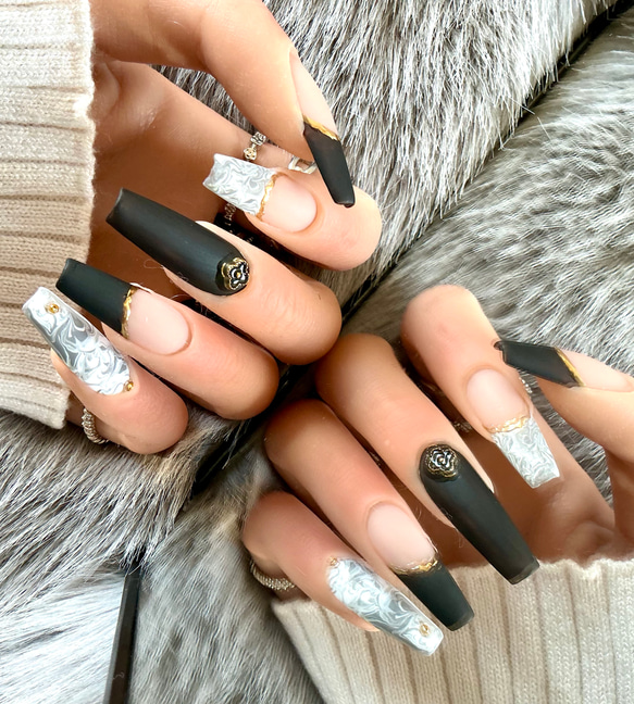 マーブル マットブラック×大理石 ギャルネイル y2k ロングネイル 派手