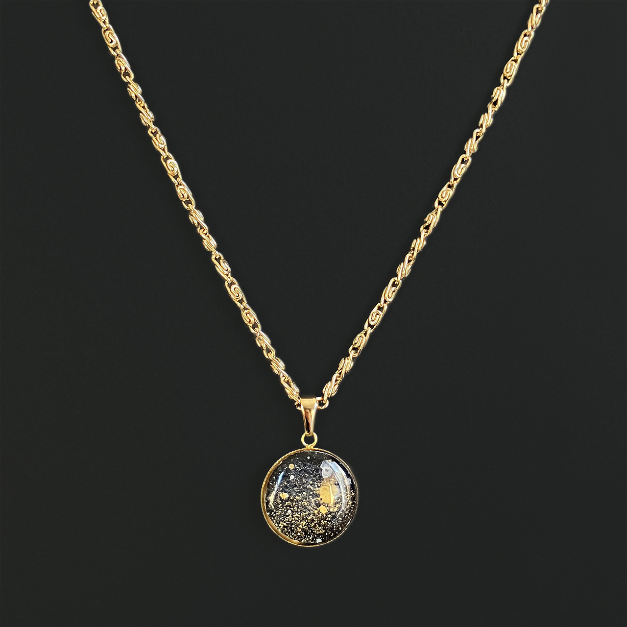 夜空のゴールドチェーンペンダント / Nocturne