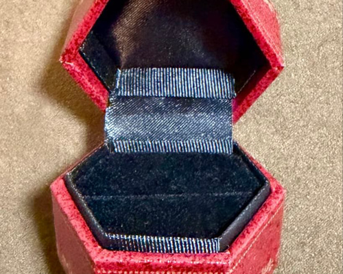 新品 アンティーク調 ヘキサゴン型リングケース 指輪ケース 外箱付き