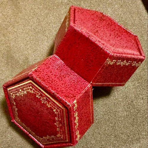 新品 アンティーク調 ヘキサゴン型リングケース 指輪ケース 外箱付き