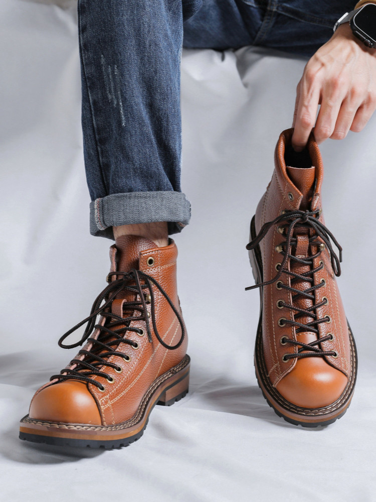 秋の新型アメリカンレトロなワークブーツ男性ハイカット英国風マーチンブーツでトレンドの通気性を高めたブーツ
