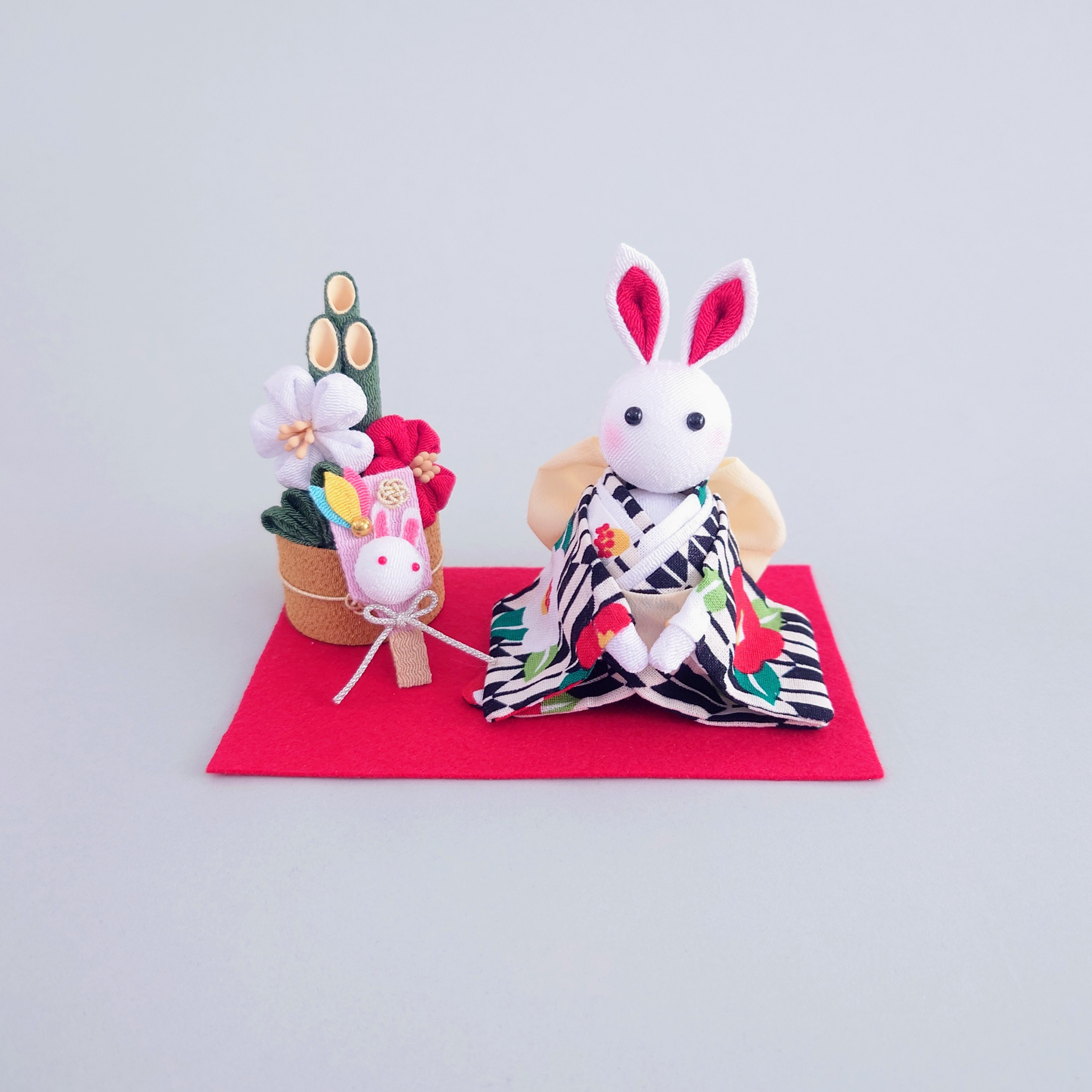 うさぎ　置物　新年　正月飾り　干支　着物　門松　羽子板
