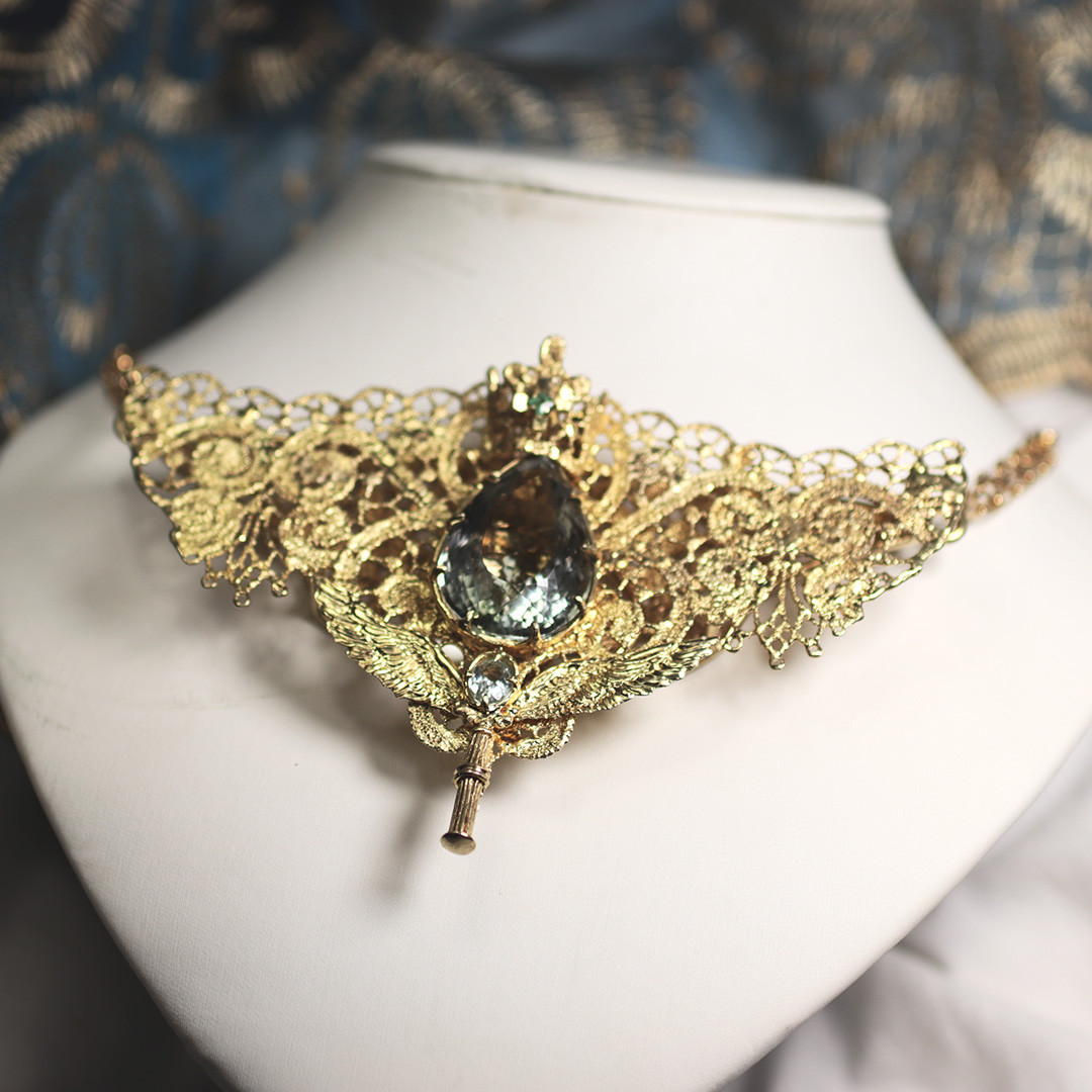 一点もの【女王の戴冠式】ネックレス