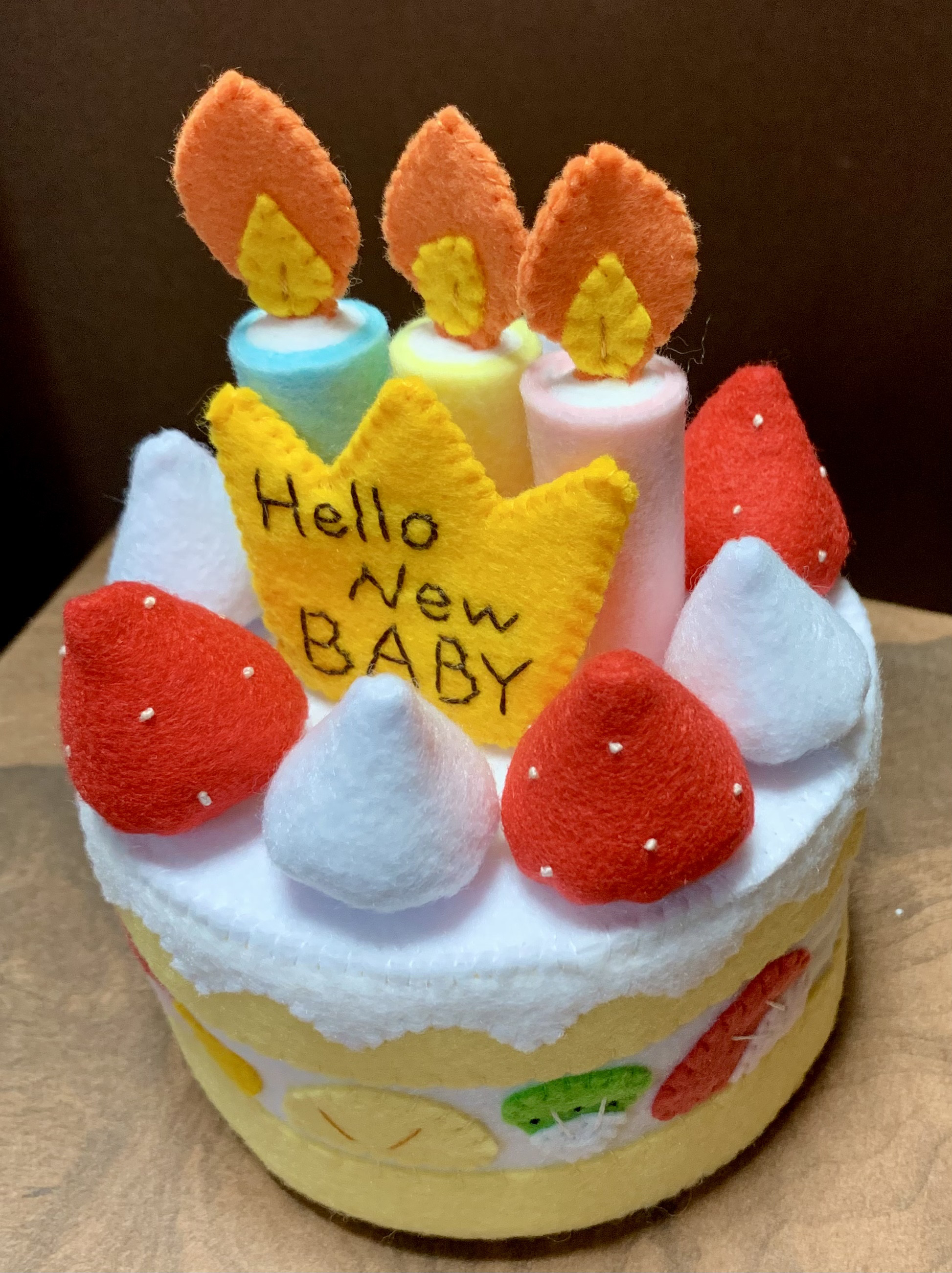 【送料込み】産休祝い専用★フルーツ版★大きな苺とクリームのケーキ★フェルトケーキ