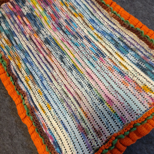 かぎ針編み Opal毛糸水彩画全色使用のひざ掛け ミニブランケット