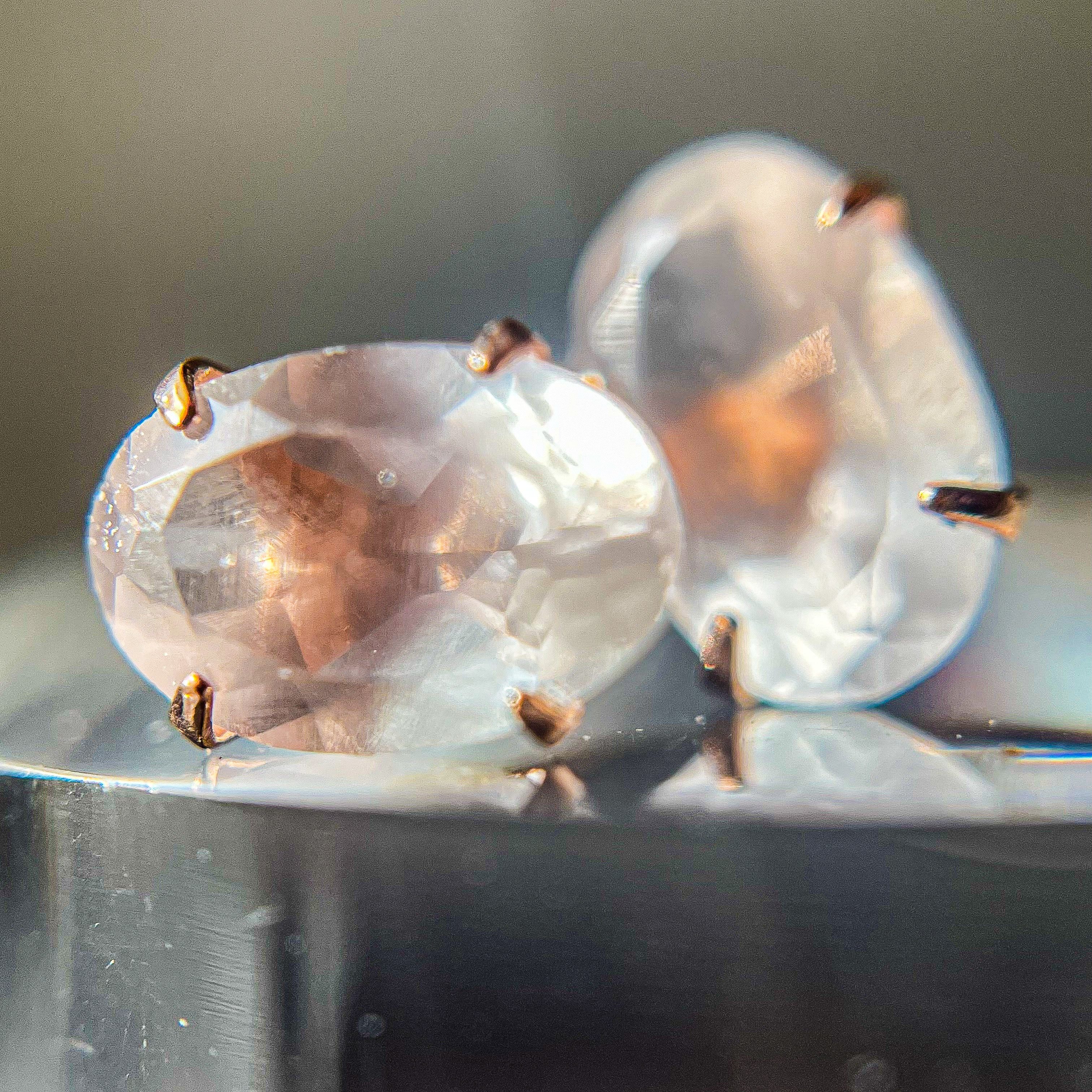 Rose Murmur（ローズ・ミュルミュール）― 薔薇の囁き ローズクォーツのピアス