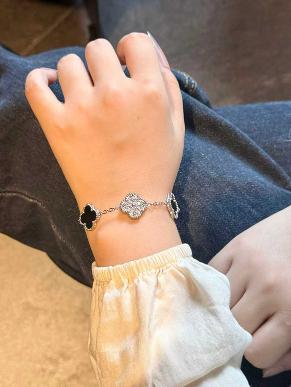 ブラッククローバーブレスレット ブラック クローバー ブレスレット ペア対応 （高級ギフトボックス付き