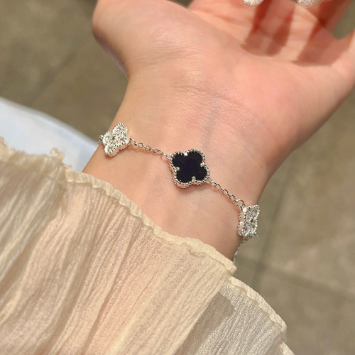 ブラック クローバー ブレスレット ペア対応 （高級ギフトボックス付き