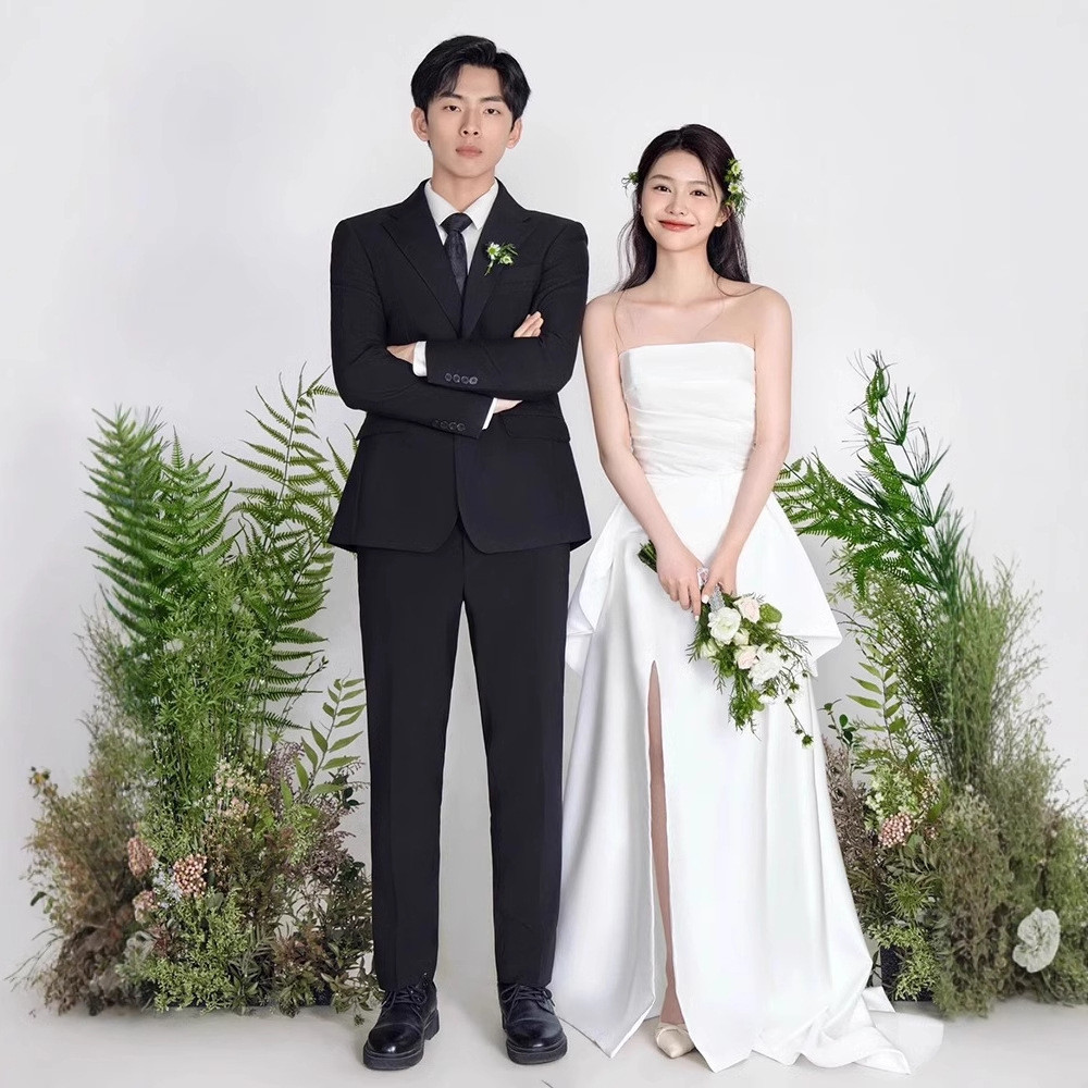 ウェディングドレス 白 黒 ノースリーブ 裾引き シンプル 綺麗 韓国風 花嫁 パーティー 前撮り お呼ばれ AK393