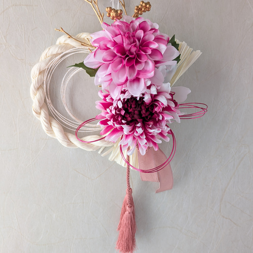しめ縄リース　薄いピンク系ダリア しめ縄リースピンク系ダリア