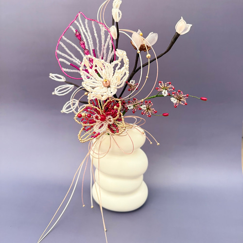 ビーズフラワー ブーケ（ホワイト／レッド／ゴールド） アートフラワー