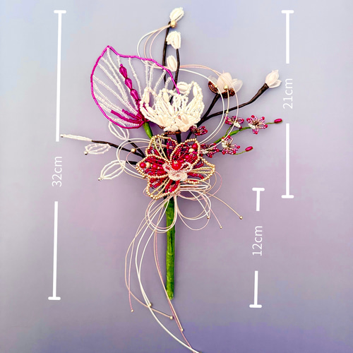 ビーズフラワー ブーケ（ホワイト／レッド／ゴールド） アートフラワー