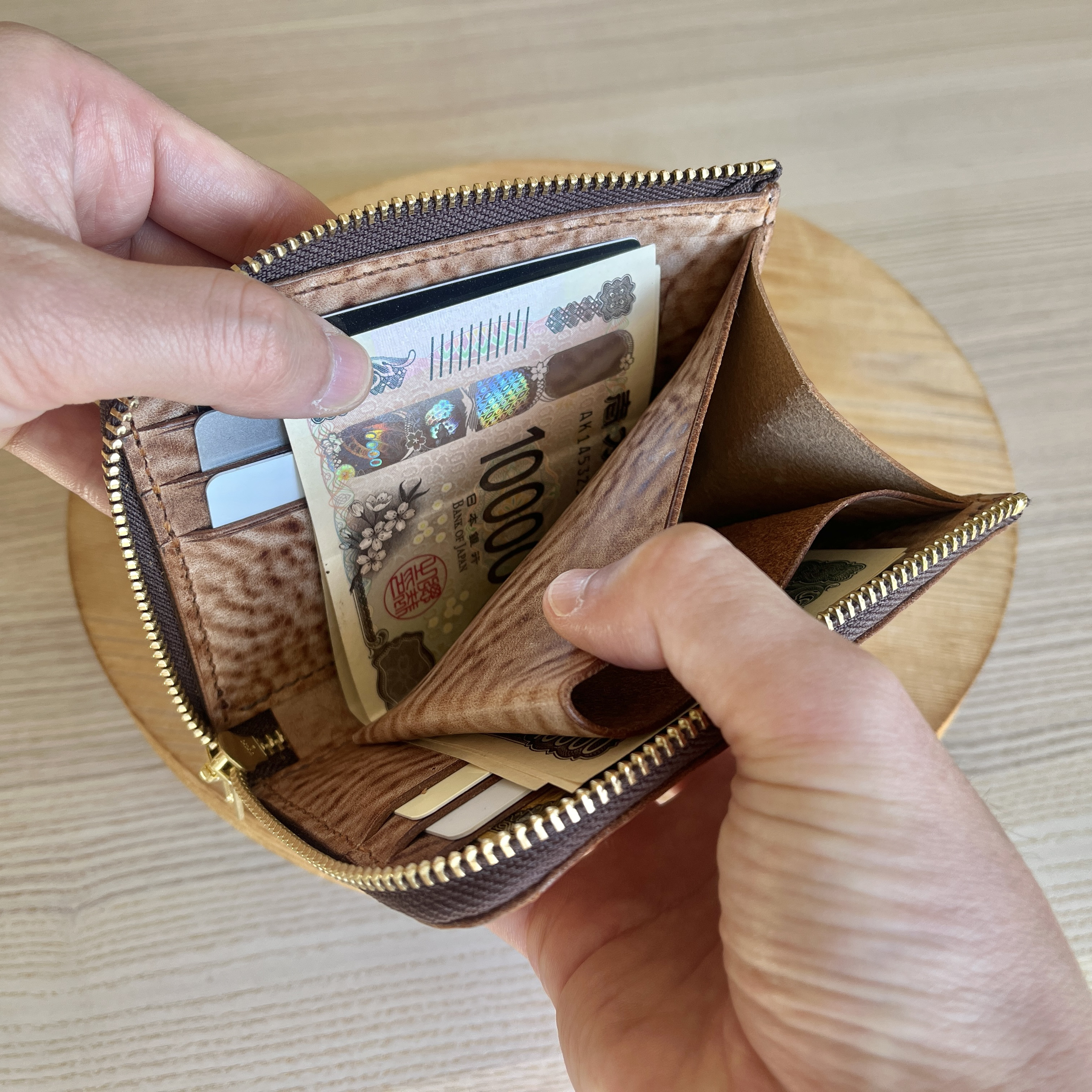 L字ファスナーミニウォレット（カードホルダー付き）　高級イタリア革