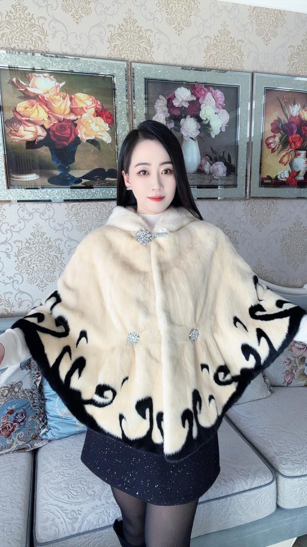 新品限定 帽子付 優しい雰囲気の大判ミンクファーケープポンチョ毛皮ファー