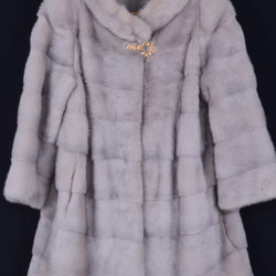 毛皮の宝石」希少ミンクの輝きが美しいコートレディース 毛皮 リアル