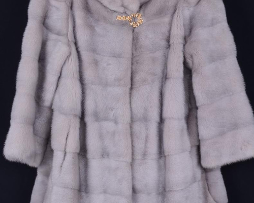 毛皮の宝石」希少ミンクの輝きが美しいコートレディース 毛皮 リアル