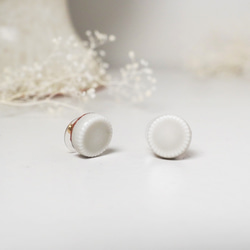 [T-269] 美濃燒磁磚耳環/耳環（淺灰色）石膏款 第2張的照片