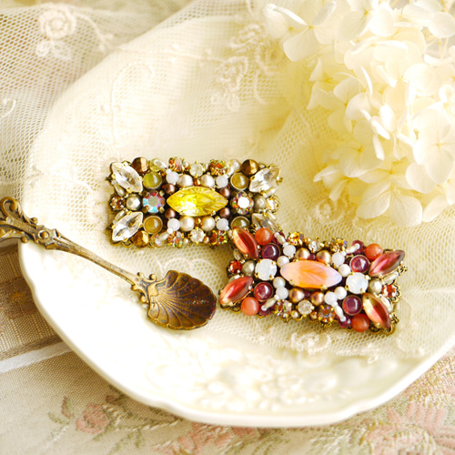 Tea Leaves アンティークビーズブローチ（アールグレイ）【Creema限定