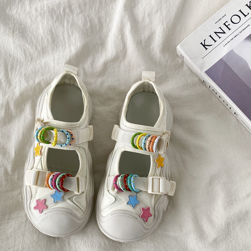 オリジナルミニ包頭スポーツサンダル女性2025夏新通気丑萌白靴お父さん靴