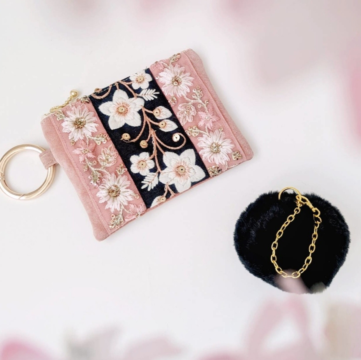 桜】インド刺繍リボン×本革スエード 大人のためのフラットminiポーチ