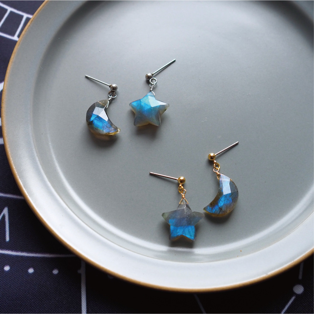 【選べる金具】夜空ブルー　ピアス