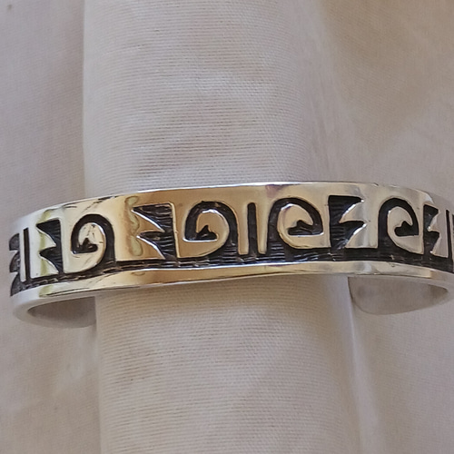 ホピ族 ウェーブ バングル シルバー925 バングル・リストバンド K2