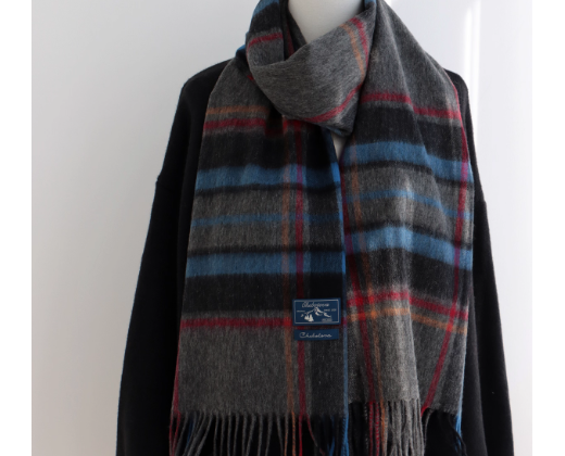 秋冬.100%ウール  柔らかな冬色 柔らかくて丈夫な手触り　男女兼用 通学通勤  ‌灰色の格子マフラー