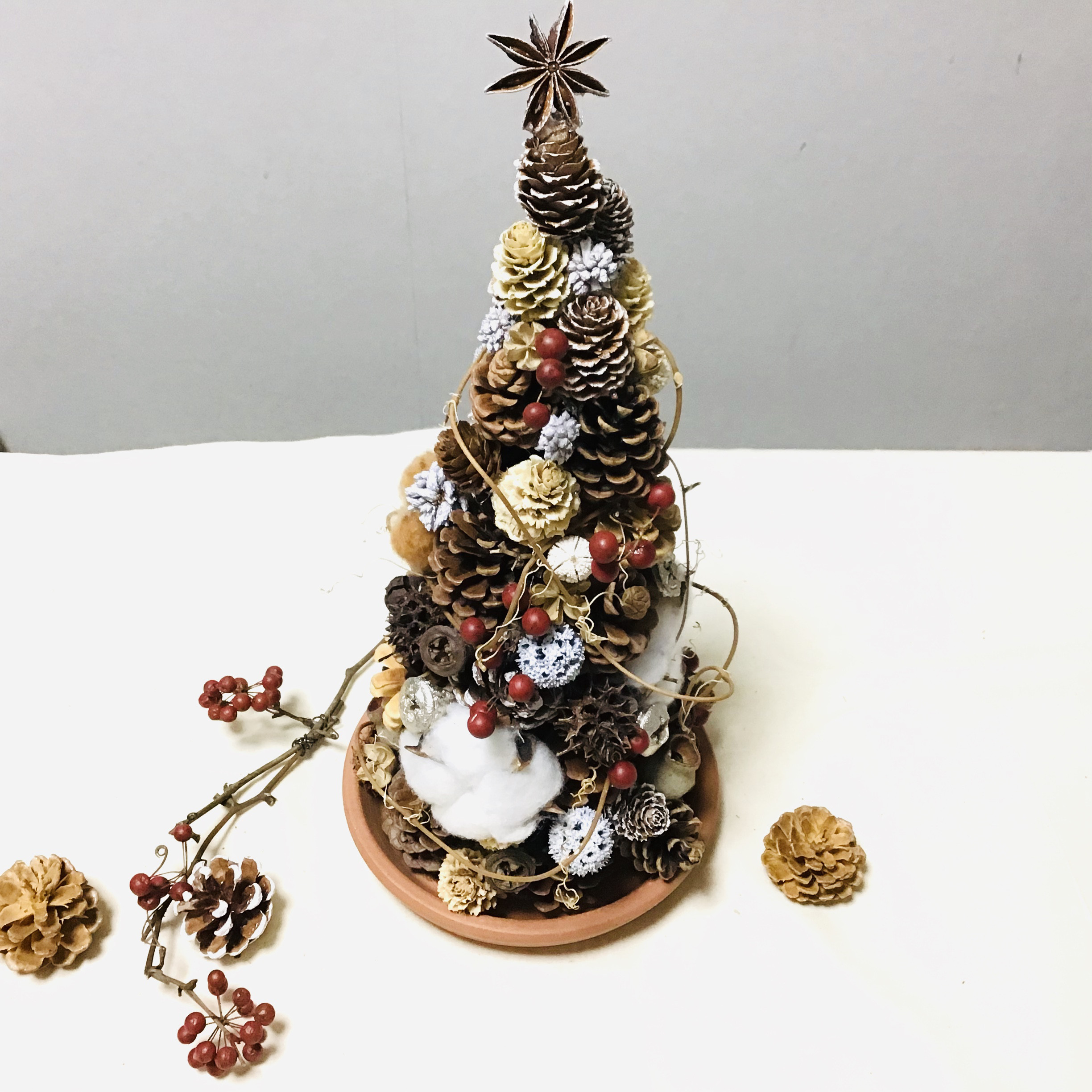 木の実のゴージャスなツリー