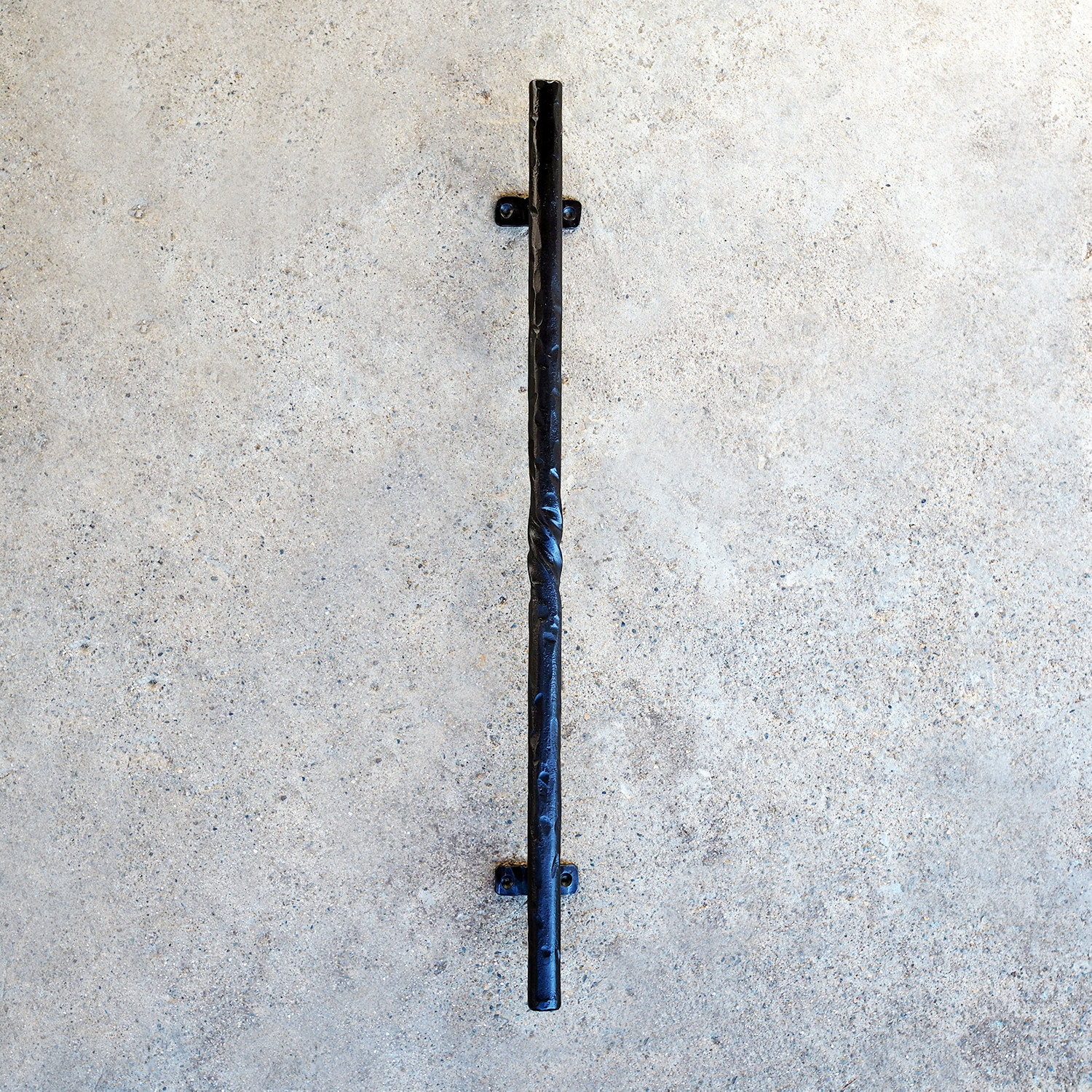 【ロートアイアンのドアハンドル】Φ22㎜・60㎝ １ツイストのハンドメイド玄関ドア・取っ手・手摺・アイアンバー