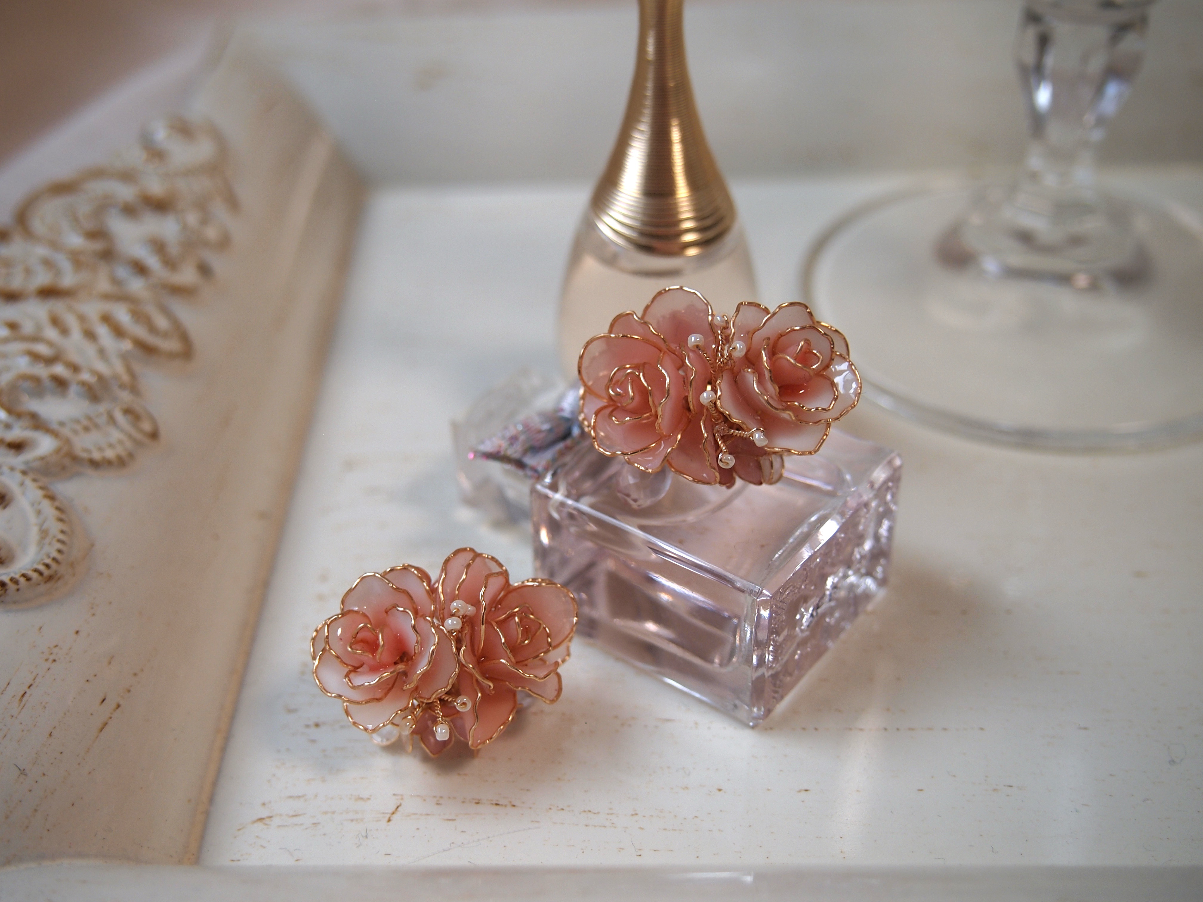 Heart rose のブーケピアス-ペールピンク-