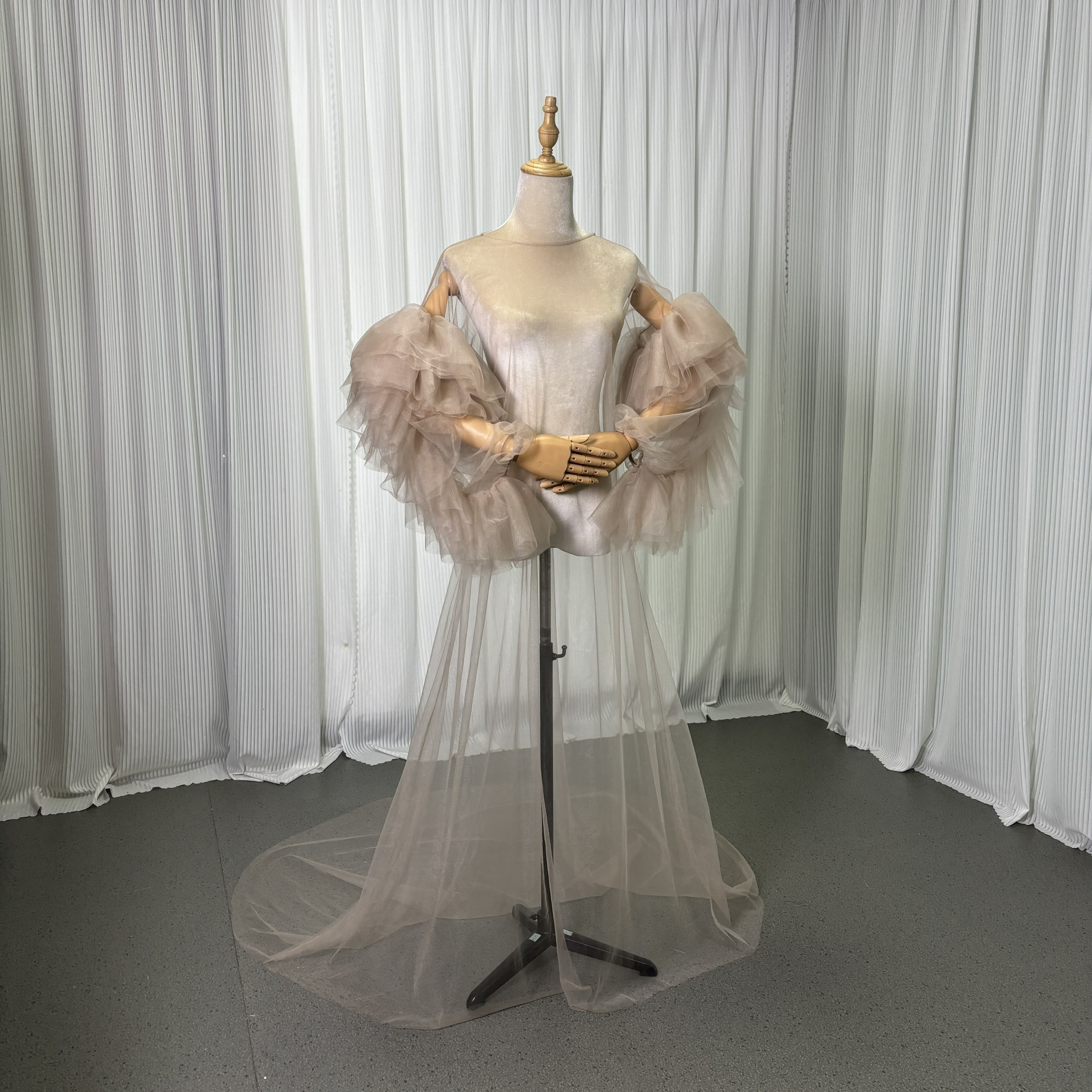 送料無料！オーバードレス ブラウン 長袖  姫袖 オートクチュール エレガント 前撮り