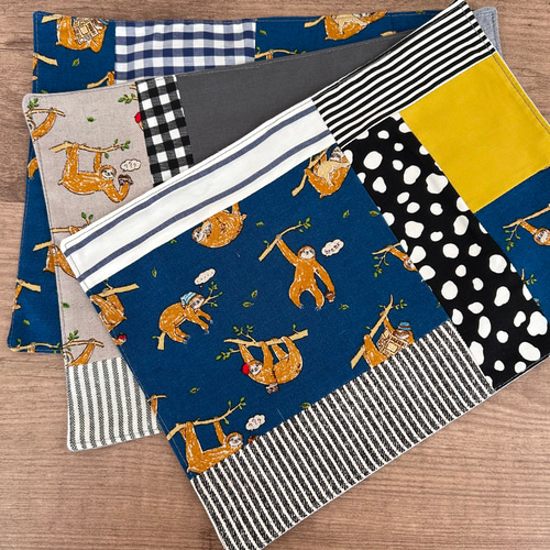 ランチョンマット&ナプキンセット　８枚セット　未使用品 No.21【3枚セット】ミニランチョンマット✴︎ナマケモノ ランチョン