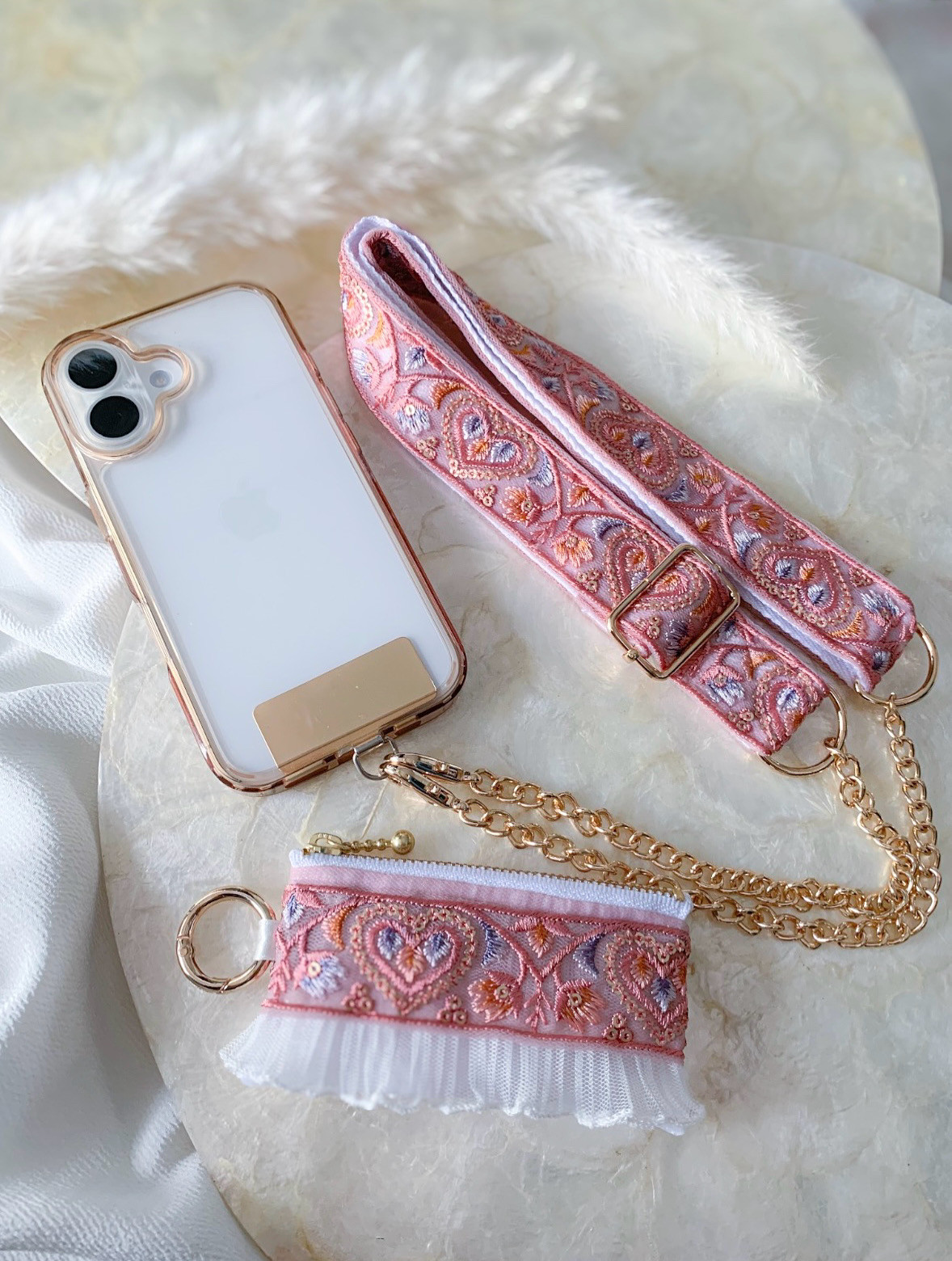 ショルダーストラップ＆リップポーチ♡インド刺繍リボン♡ショルダーストラップは長さ調節可